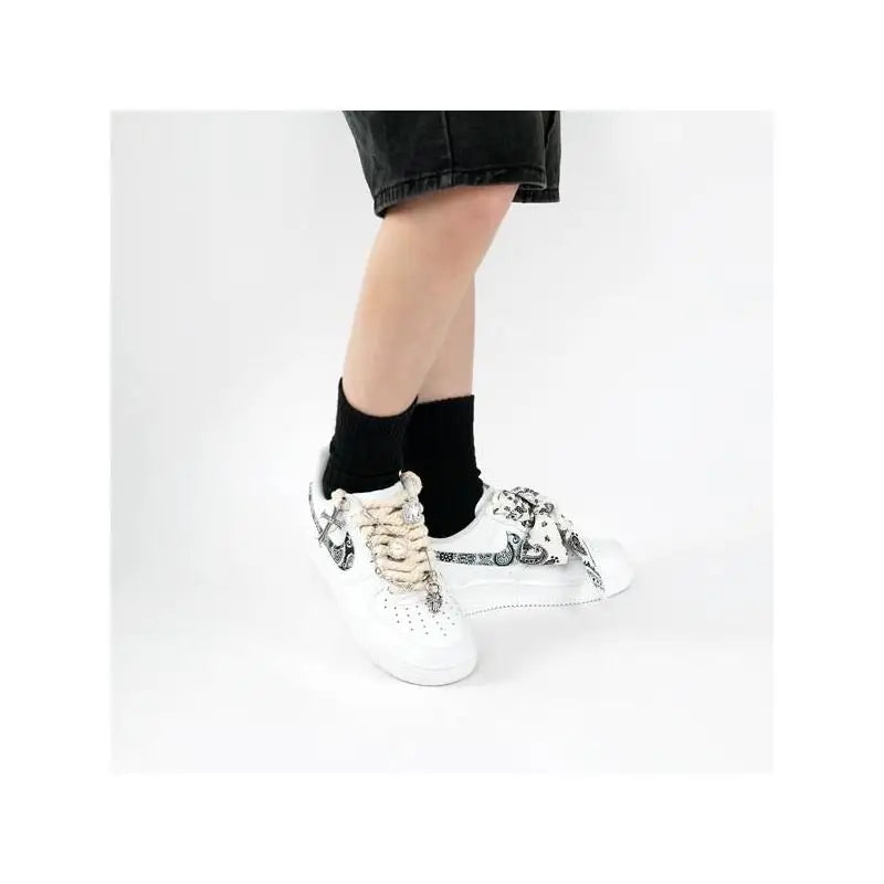 [Custom Men's low-top "Mandarin Duck" board shoes in black and white]Nike Air Force 1 07 Low-Top Skateboard Shoes Men's Black