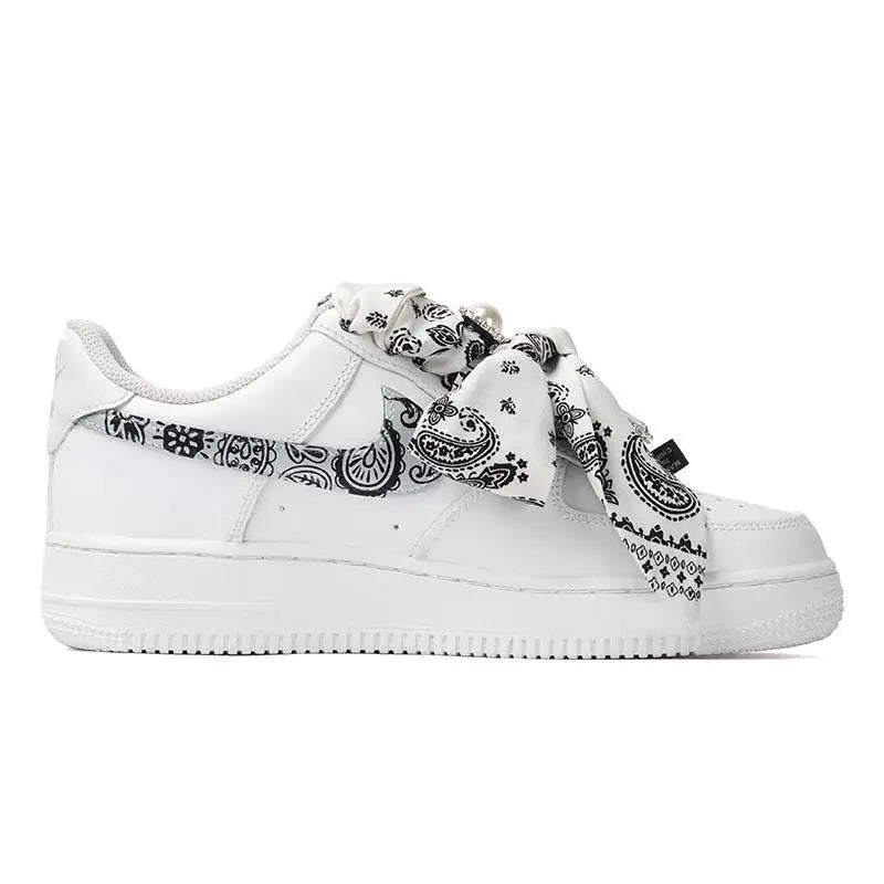 [Custom Men's low-top "Mandarin Duck" board shoes in black and white]Nike Air Force 1 07 Low-Top Skateboard Shoes Men's Black