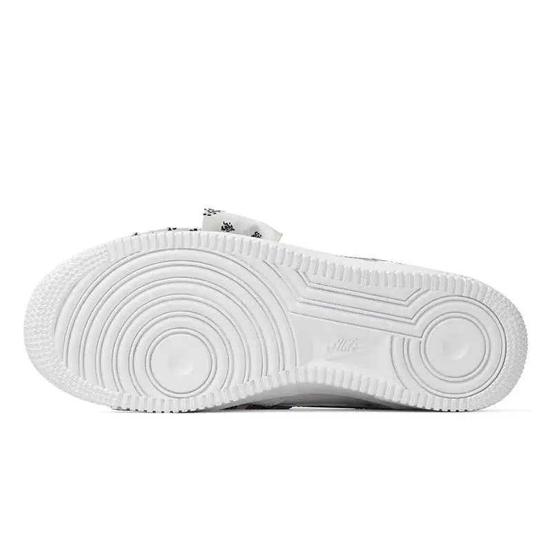 [Custom Men's low-top "Mandarin Duck" board shoes in black and white]Nike Air Force 1 07 Low-Top Skateboard Shoes Men's Black