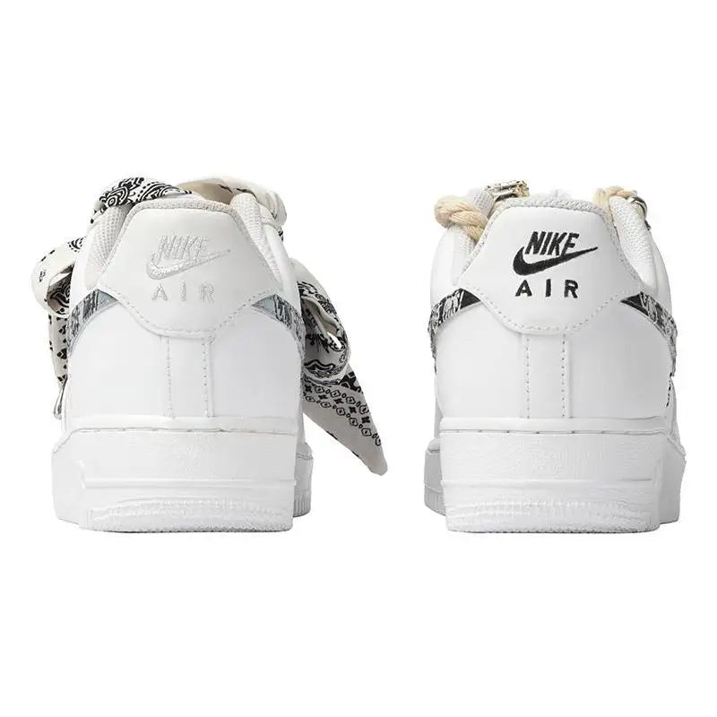 [Custom Men's low-top "Mandarin Duck" board shoes in black and white]Nike Air Force 1 07 Low-Top Skateboard Shoes Men's Black